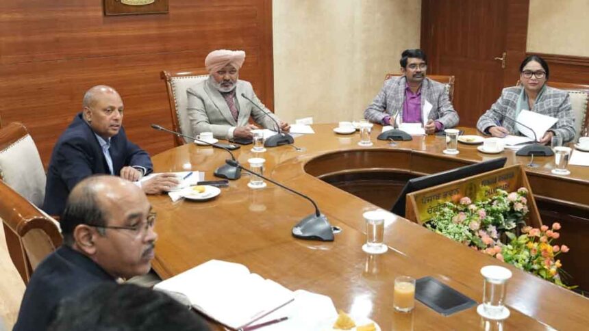 Punjab News: वित्त मंत्री ने बैंकों के लिए पेंशनर सेवा पोर्टल रजिस्ट्रेशन को पूरा करने की समय-सीमा की निर्धारित