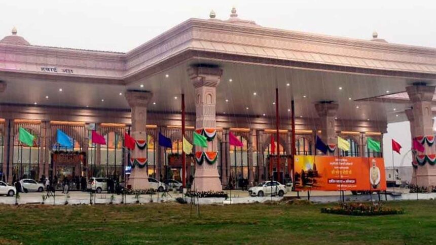 UP News: विकास और विरासत का जीवंत उदाहरण बनी अयोध्या नगरी, आस्था से समृद्ध अर्थव्यवस्था की स्वर्णिम यात्रा