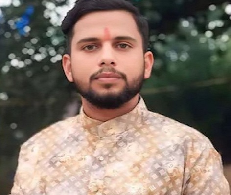 मृतक रूपक कुमार