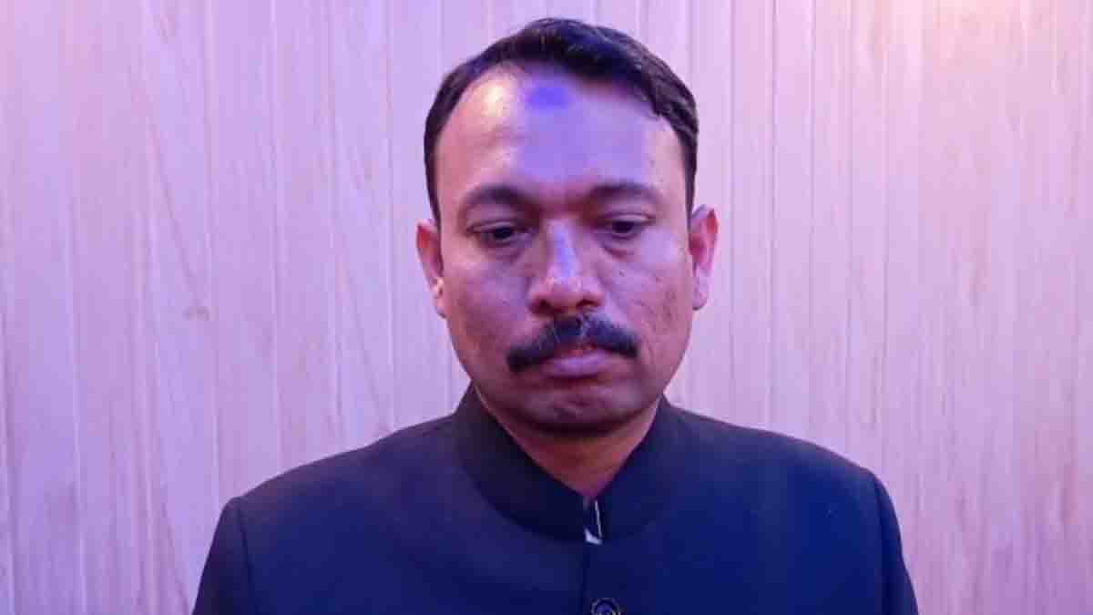 Bareilly Magistrate Alankar Agnihotri Shankaracharya