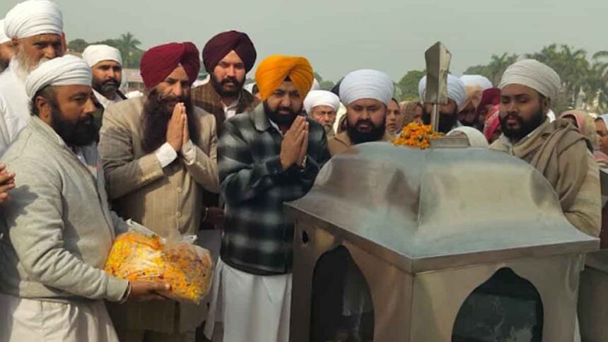 Hardeep Singh Mundian expressed sentiments in memory of 66 Namdhari martyrs