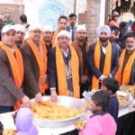 Langar organized on birth anniversary of Guru Gobind Singh Ji