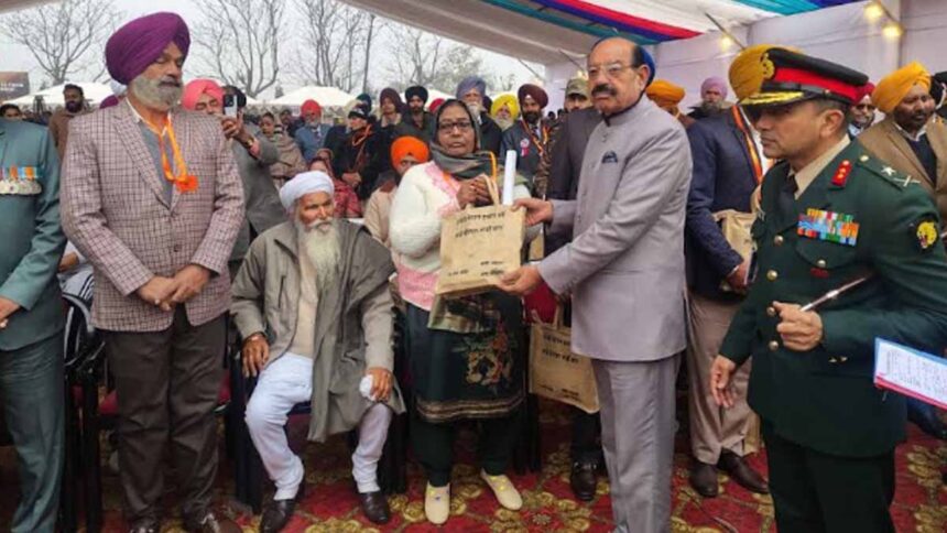 Mohinder Bhagat praised the courage and sacrifice of ex-servicemen