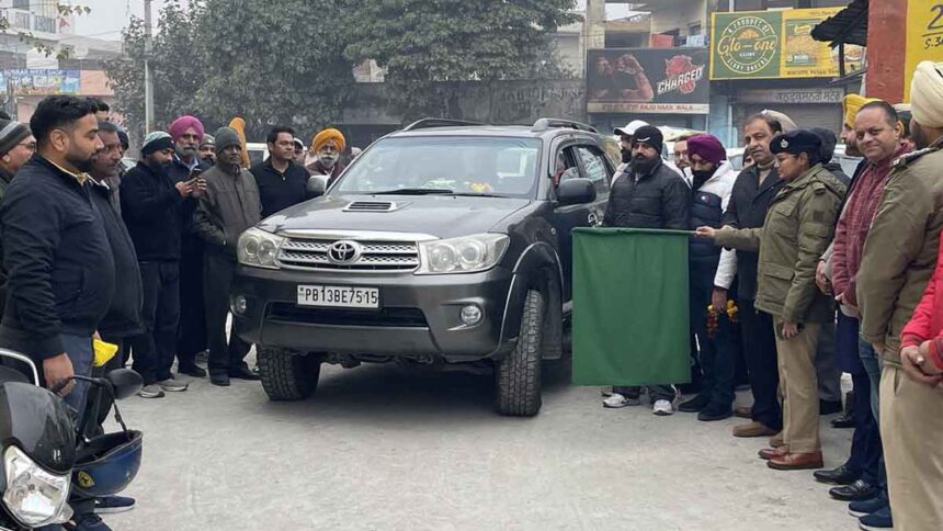 Jalandhar News: चुगिट्टी चौक पर ट्रैफिक जाम से बड़ी राहत- गुरु नानक पुरा से गौशाला तक सर्विस रोड आज से खुली