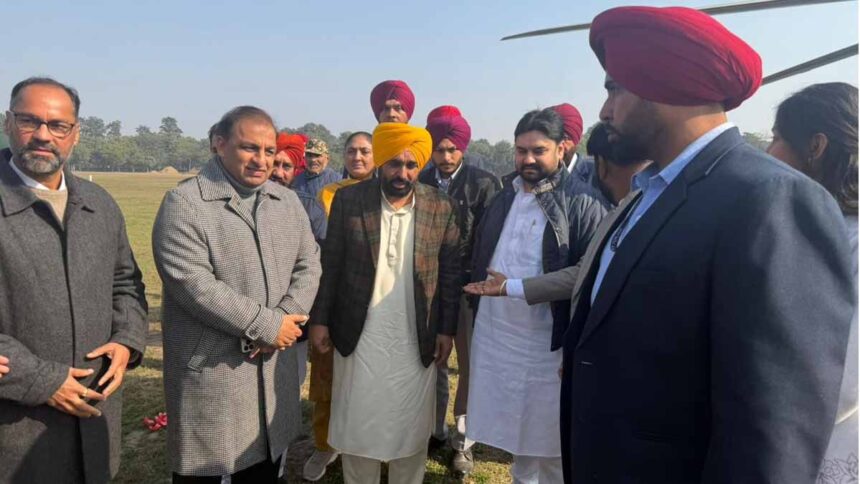 Nitin Kohli welcome CM Mann at the PAP helipad