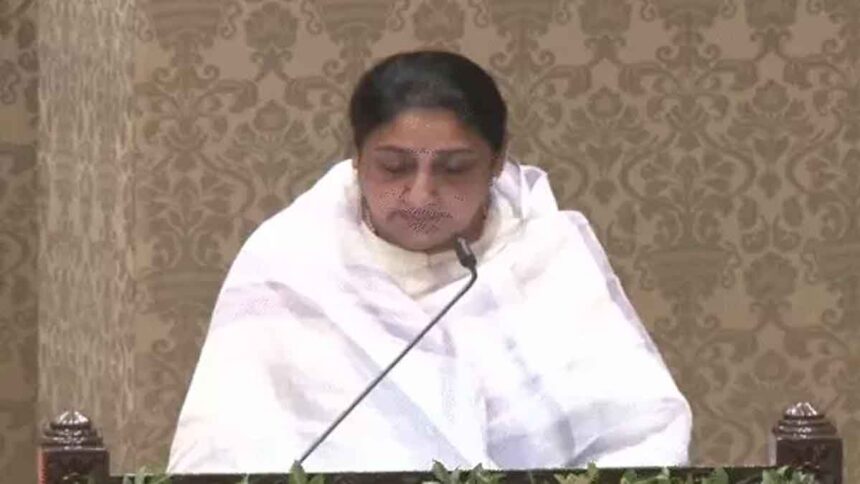 Deputy CM Sunetra Pawar Oath Ceremony