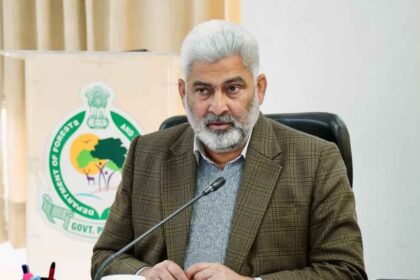 मंत्री लाल चंद कटारूचक्क