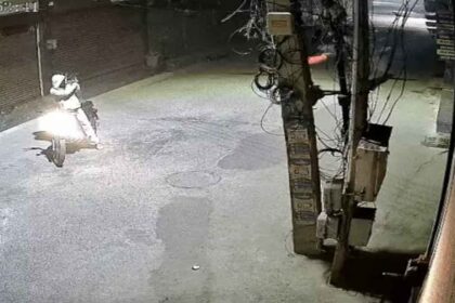 फिरौती न देने पर फायरिंग