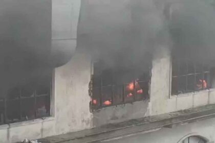 Fire In Factory: पंजाब में फैक्ट्री में लगी भयानक आग, लाखों का माल जलकर राख