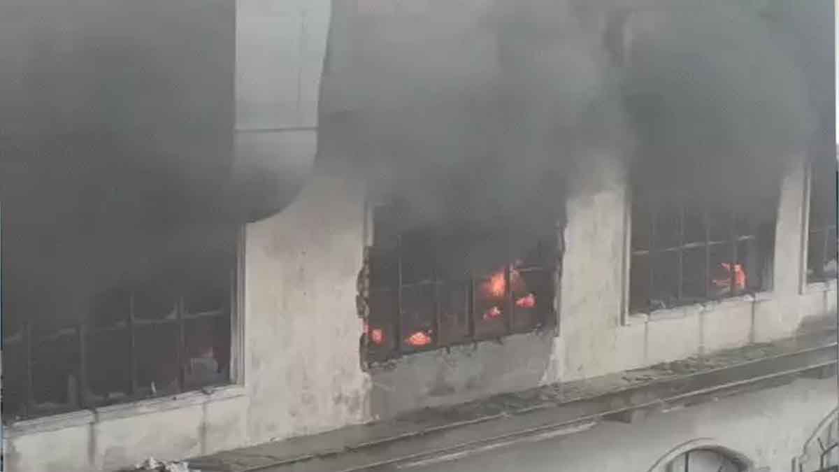 Fire In Factory: पंजाब में फैक्ट्री में लगी भयानक आग, लाखों का माल जलकर राख