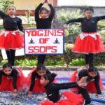 St Soldier News: सेंट सोल्जर की छात्राओं ने योग आसन कर समाज को फिट और स्वस्थ रहने के लिए किया प्रेरित
