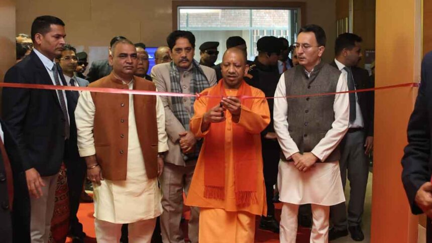 UP News: लखनऊ में ‘एआई इन ट्रांसफॉर्मिंग हेल्थकेयर’ कॉन्फ्रेंस का मुख्यमंत्री ने किया उद्घाटन