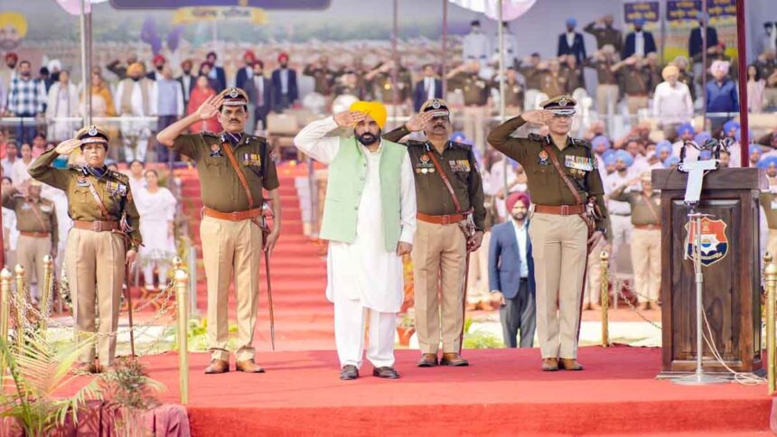 Jalandhar News: सीएम भगवंत मान ने 2,577 नए पुलिस जवानों को पंजाब पुलिस में किया शामिल