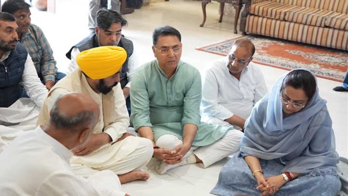 Punjab: मुख्यमंत्री मान ने संदीप गिलहोत्रा के परिवार के साथ दुख किया साझा