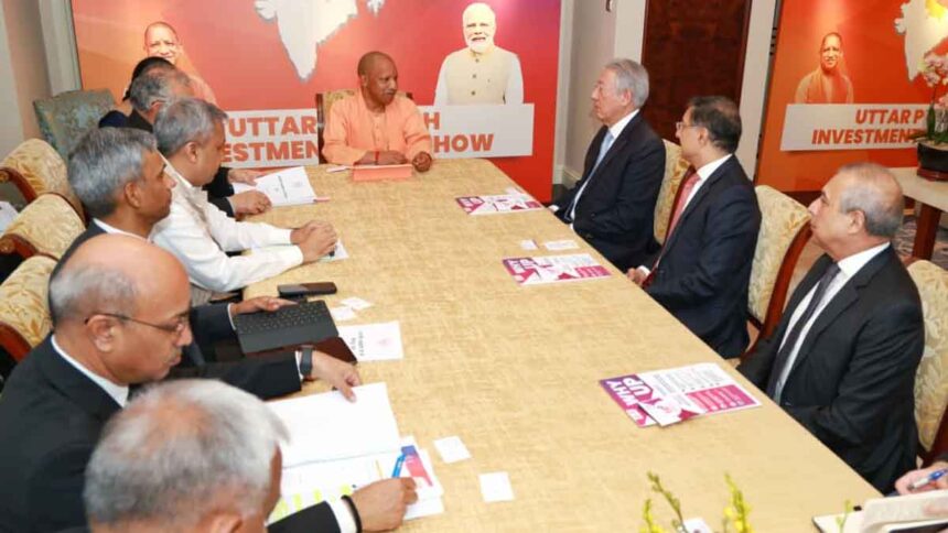 UP News: टेमासेक के चेयरमैन ने सीएम योगी से की मुलाकात, यूपी में निवेश को जताई उत्सुकता