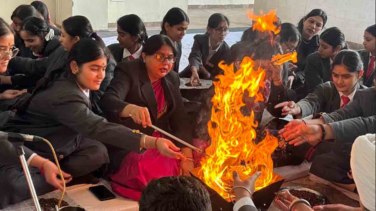 Innocent Hearts: इनोसेंट हार्ट्स स्कूलों द्वारा बोर्ड परीक्षाओं से पूर्व कक्षा दसवीं के विद्यार्थियों के लिए ईश्वरीय आशीर्वाद की कामना