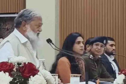 anil-vij-sp-upasana-singh-clash-kaithal-grievance-meeting-land-fraud-case