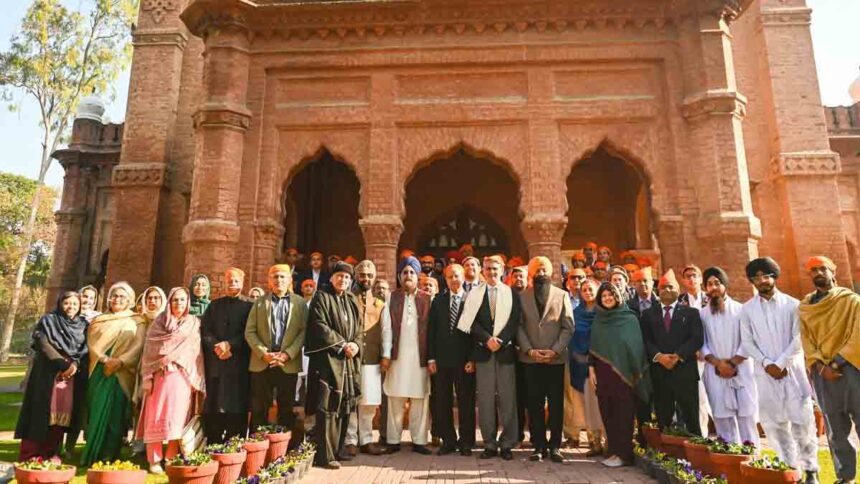 Shabad Kirtan held at Aitchison Gurdwara Sahib in Lahore
