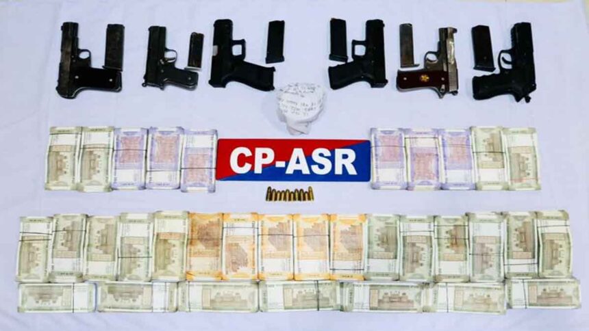 Punjab News: पंजाब में सीमा पार जुड़े तस्करी मॉड्यूल का भंडाफोड़, हथियार-नशे सहित 5 गिरफ्तार