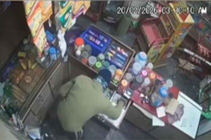 Jalandhar: जालंधर में चोरों ने मचाया आंतक, दुकान की तिजोरी तोड़कर उड़ा ले गए 35 हजार, 2 गिरफ्तार