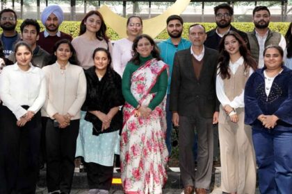 Punjab News: मीडिया और चुनाव पर संवाद, सीईओ पंजाब की पीयू छात्रों से बातचीत