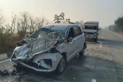 Punjab News: पंजाब में नेशनल हाईवे पर आपस में भिड़ीं 10 गाड़ियां, एक की मौत और कई घायल