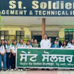 छात्रों ने पुष्पा गुजराल साइंस सिटी का दौरा किया