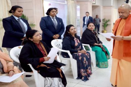 UP News: मुख्यमंत्री ने की नागरिकों से अपील, जनपद स्तर पर अवश्य शिकायत करें