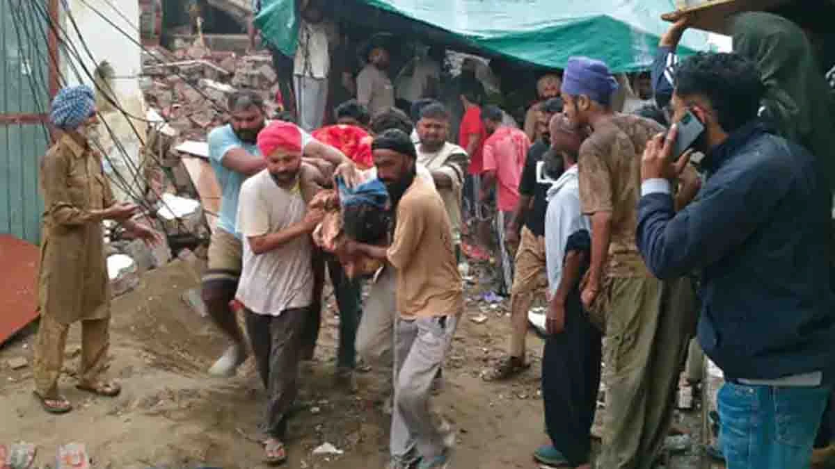 Building Being Lifted with Jacks Collapses in Barnala