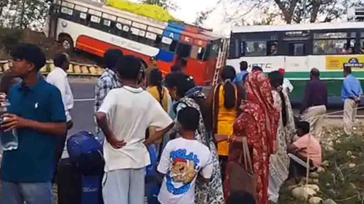Bus carrying pilgrims from Jalandhar crashes into Kangra hill