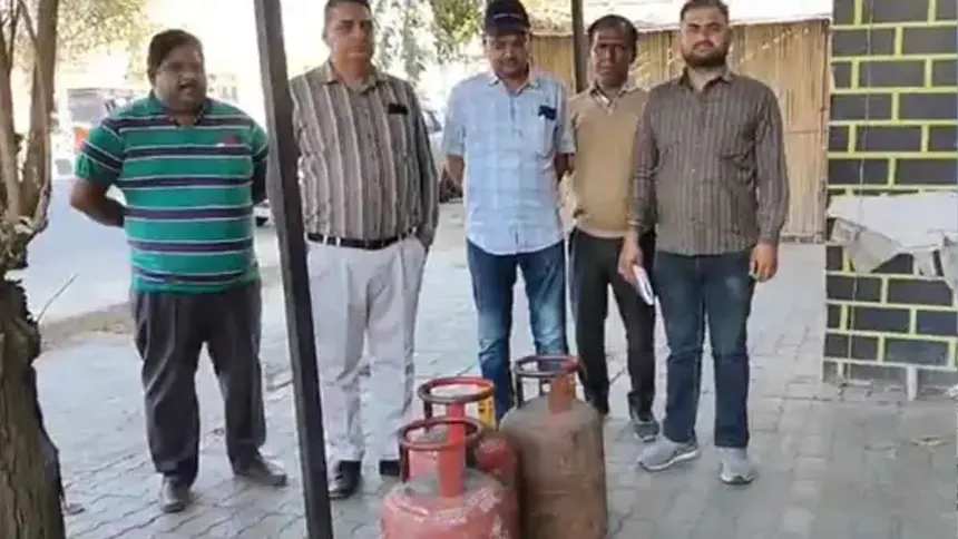 Fazilka Gas Cylinder Seized