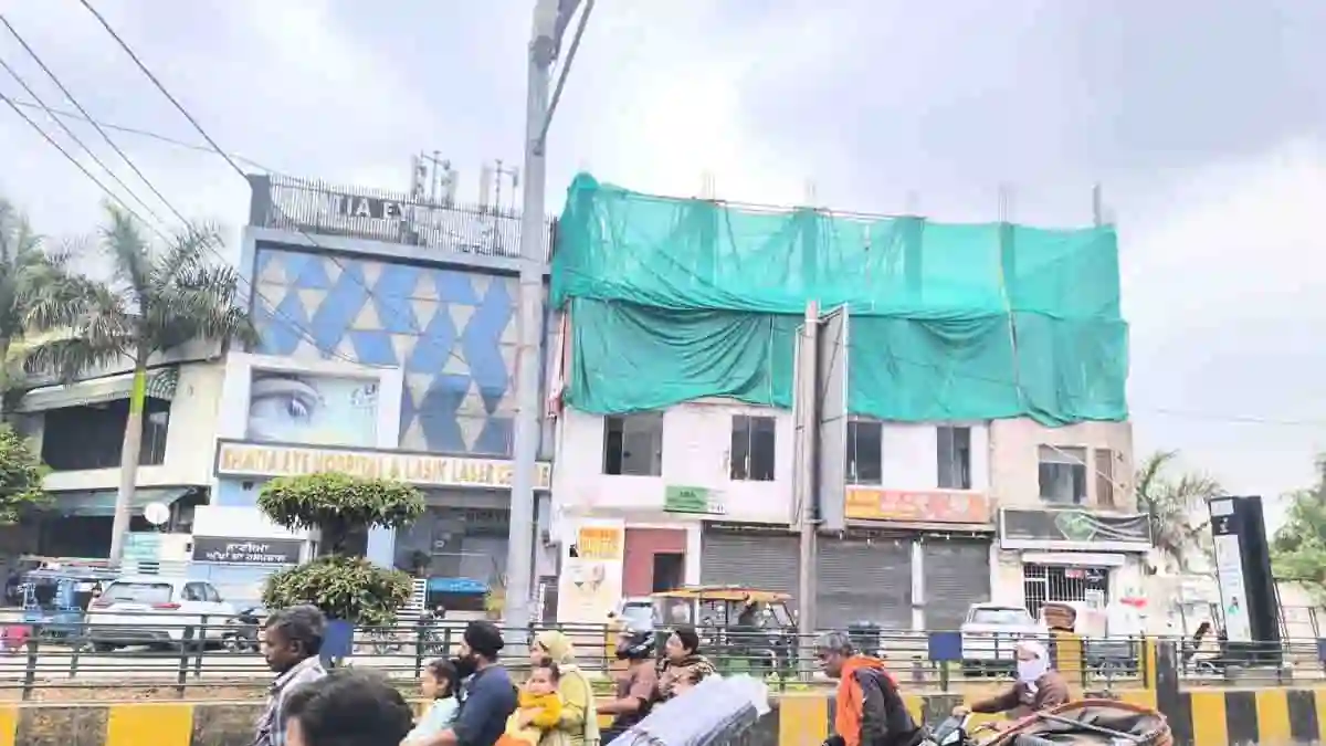 Jalandhar News: जालंधर के जेपी नगर में अवैध मार्केट, फुटबाल चौक पर चार मंजिला इमारत समेत कई इमारतों और कालोनियों की चेकिंग