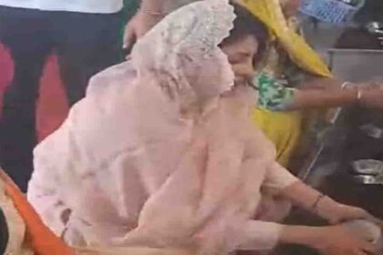 Priyanka Chopra Golden Temple Visit News