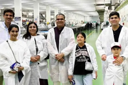 Sanjeev Arora Visits Mrs. Bectors Food Specialties