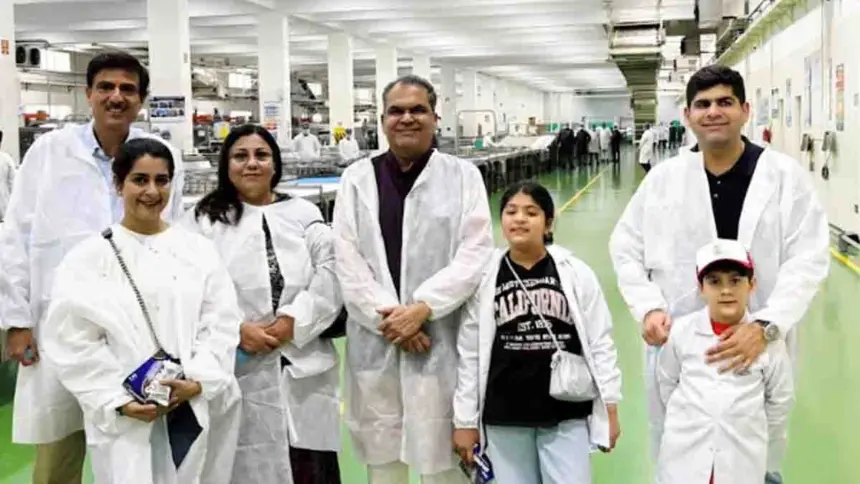 Sanjeev Arora Visits Mrs. Bectors Food Specialties