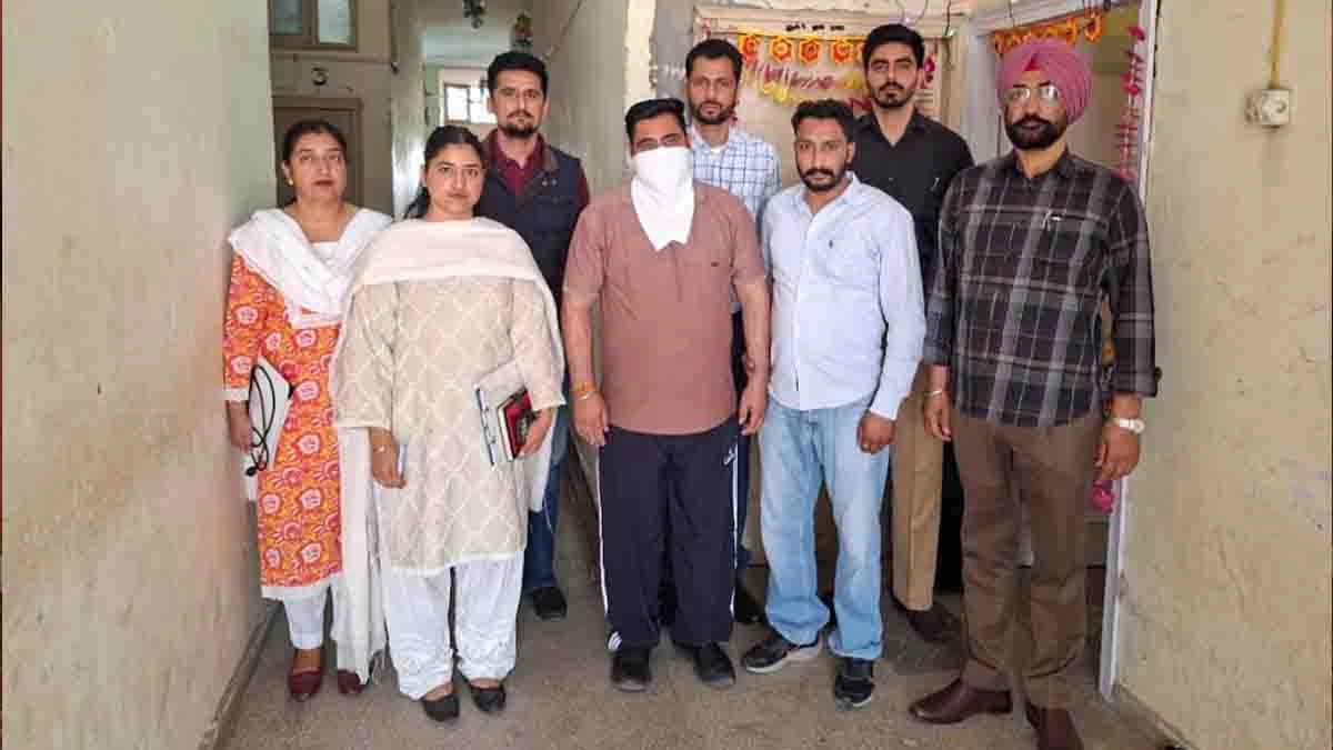 Punjab News: विजिलेंस ब्यूरो की बड़ी कार्रवाई, JE को रिश्वत लेते रंगे हाथों किया गिरफ्तार