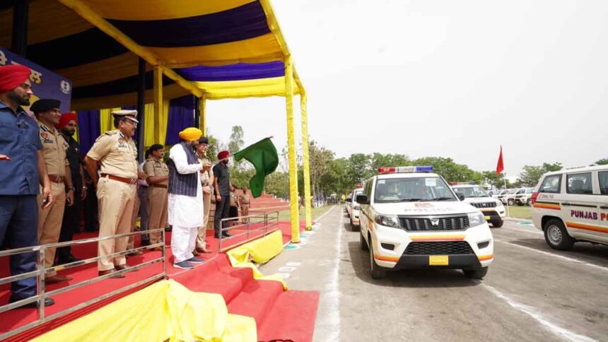 Punjab News: मुख्यमंत्री भगवंत सिंह मान ने पंजाब पुलिस को 508 इमरजेंसी रिस्पॉन्स वाहन सौंपे