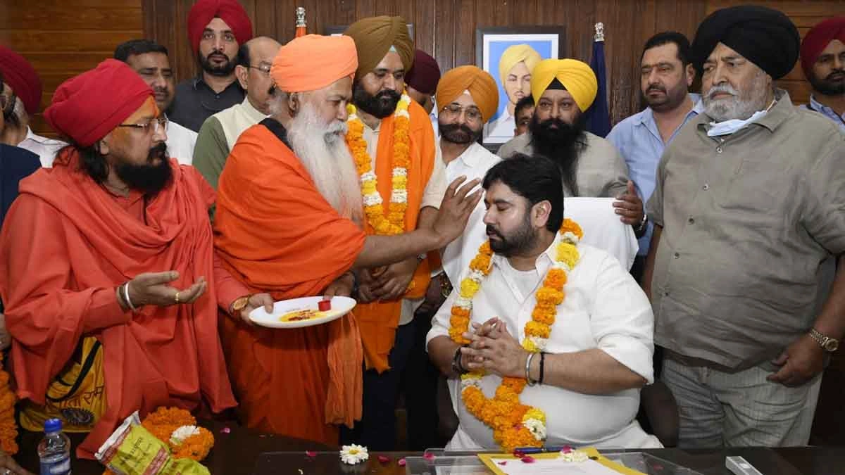 काकू आहलुवालिया ने पंजाब खादी एंड विलेज इंडस्ट्री बोर्ड के चेयरमैन का पदभार किया ग्रहण 