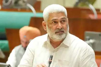 मंत्री लाल चंद कटारूचक