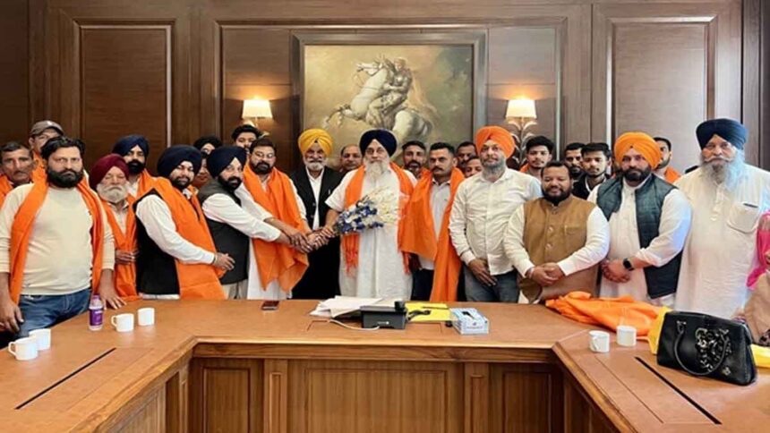 शिरोमणि अकाली दल ने ‘आप’ और कांग्रेस को दिया बड़ा झटका