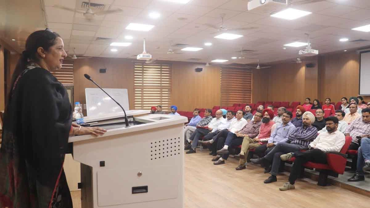 आई.के.जी पी.टी.यू में "नैक एक्रेडिटेशन प्रोसेस" पर स्पेशल लेक्चर का आयोजन