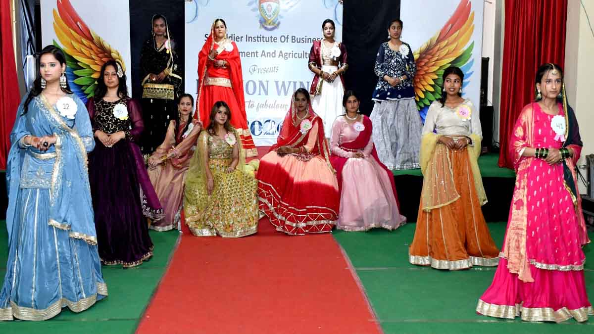 St Soldier News: सेंट सोल्जर इंस्टीट्यूट ऑफ़ बिज़नेस मैनेजमेंट एंड एग्रीकल्चर में फैशन शो “फैशन विंग्स” में आयोजित