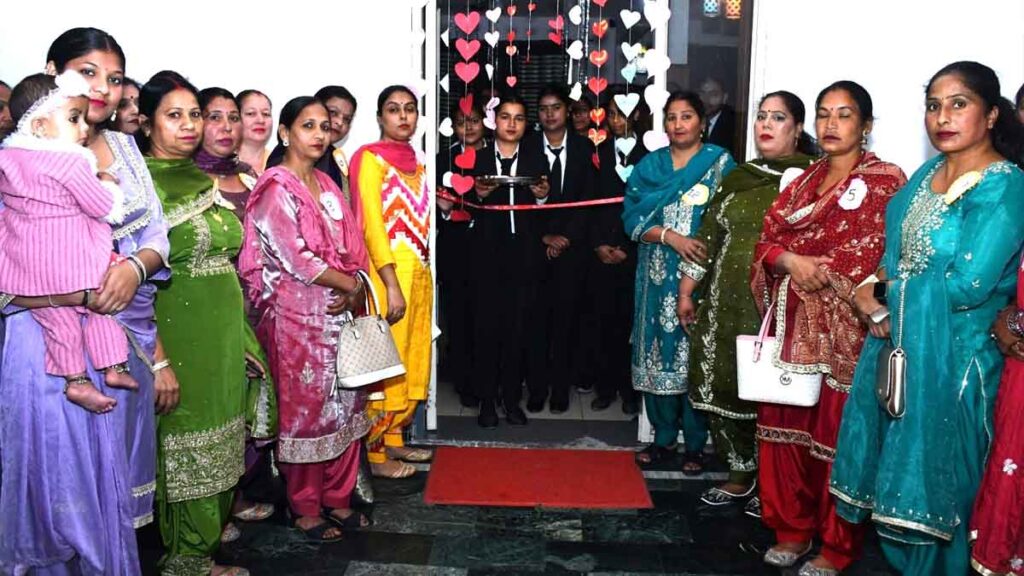 St Soldier News: सेंट सोल्जर इंस्टीट्यूट के छात्रों ने माताओं के साथ मनाया अंतर्राष्ट्रीय महिला दिवस