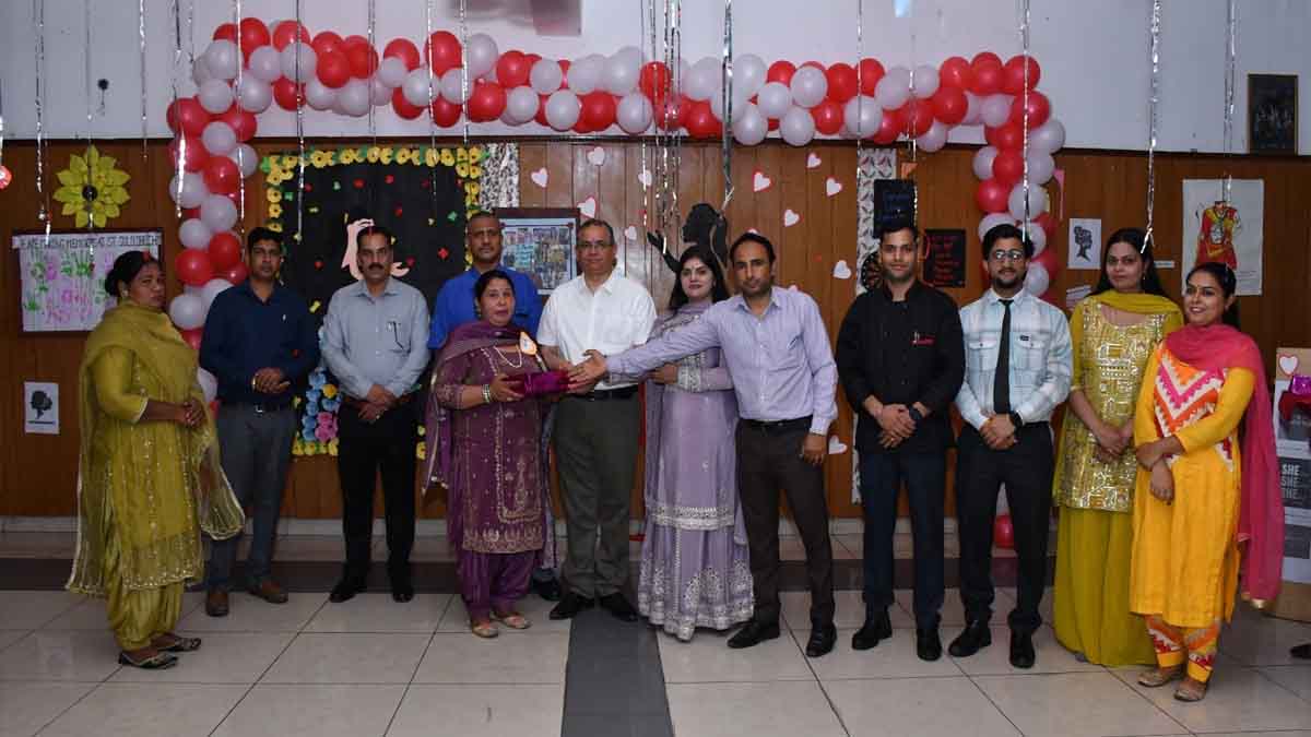 St Soldier News: सेंट सोल्जर इंस्टीट्यूट के छात्रों ने माताओं के साथ मनाया अंतर्राष्ट्रीय महिला दिवस