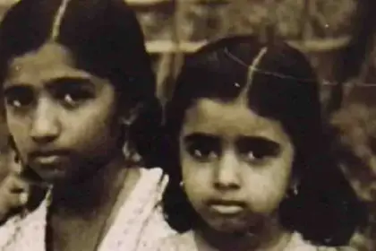 childhood photograph of Asha-ji and Lata-ji