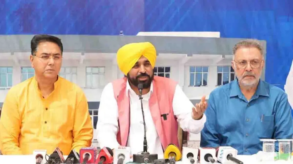 Punjab News: भाजपा दफ्तर के बाहर हमले के लिए केंद्रीय गृह मंत्री जिम्मेदार: मुख्यमंत्री मान Punjab News: भाजपा दफ्तर के बाहर हमले के लिए केंद्रीय गृह मंत्री जिम्मेदार: मुख्यमंत्री मान