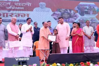 CM Yogi Adityanath launched the School Chalo Abhiyan