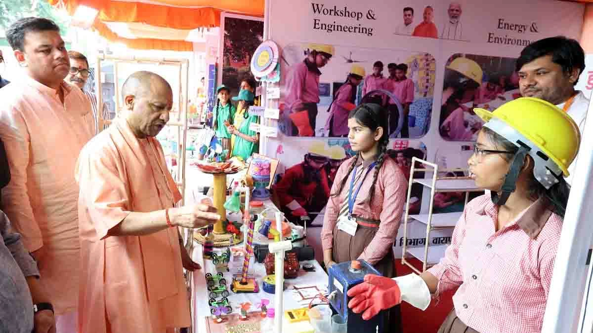 CM Yogi Tells Children: "Come to School Every Day