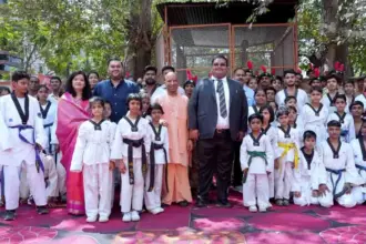 CM Yogi inaugurated a modern computer laboratory