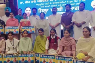 Dr. Baljit Kaur Distributes Toolkits to ITI Students to Encourage Self-Employment Among SC Youth